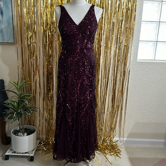 DRESS 💖 - Picture 3 of 8